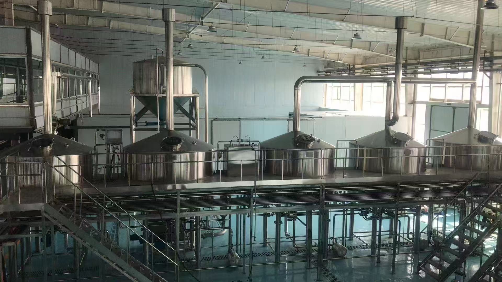 老新镇精酿啤酒设备厂—中小型精酿啤酒厂提供服务